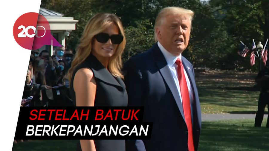 Melania Trump Kenakan Masker Saat Masuk ke Ruang Debat Capres AS