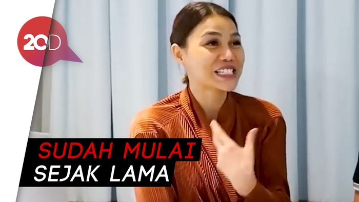 Resmi Mualaf, DJ Katty Butterfly Tak Makan Babi Lagi