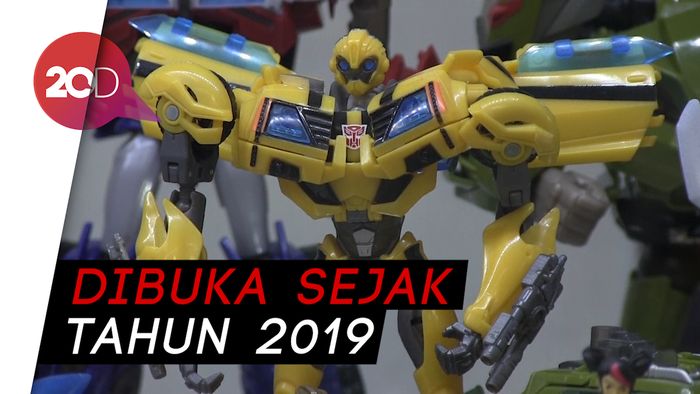 Melihat Satu-satunya Museum Transformers Pribadi di Rusia