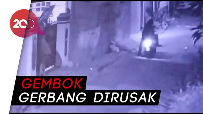Terekam CCTV, Aksi Pencurian Motor di Rumah Kos di Jakarta