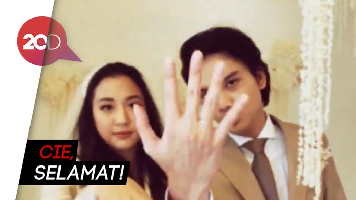 Sherina Munaf-Baskara Mahendra Pamer Cincin Nikah