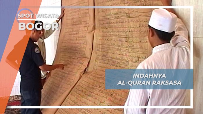 Al Quran Raksasa, Keindahan Simbol Kitab Suci Umat Muslim.