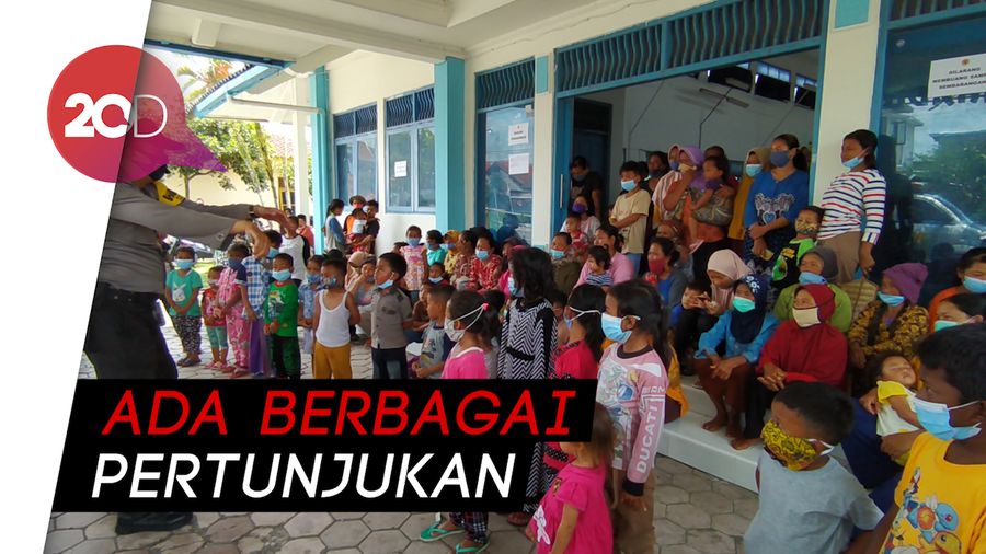 Momen Anak-anak di Pengungsian Magelang Peringati Hari Pahlawan