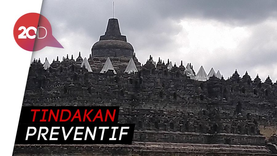 Antisipasi Erupsi Merapi, Stupa Candi Borobudur Ditutup Terpaulin
