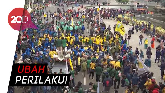 IDI Sebut Kerumunan Picu Lonjakan Kasus Corona RI