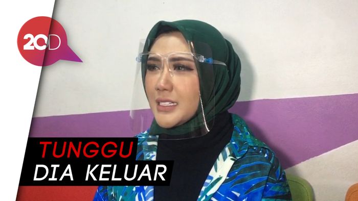 Rey Utami Jawab Kabar Gugat Cerai Pablo Benua