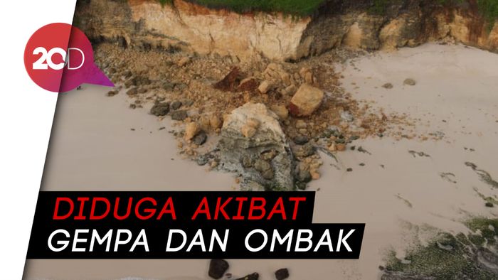 Batu Cincin, Ikon Pantai Mbawana yang Runtuh jadi Bebatuan