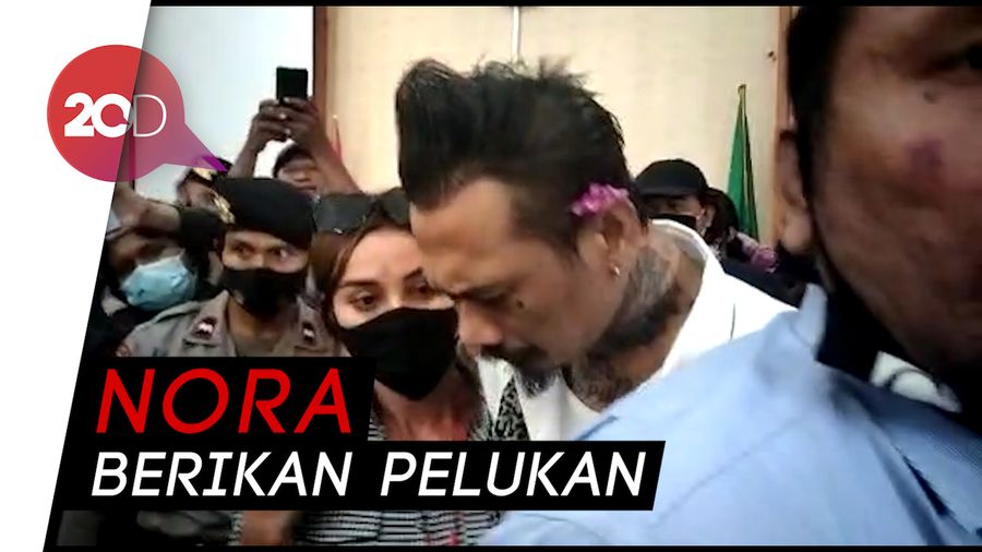 Divonis 1 Tahun 2 Bulan, Jerinx Diberi Semangat oleh Istri