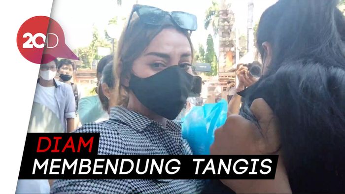 Nora Alexandra Diminta Setia dengan Jerinx SID