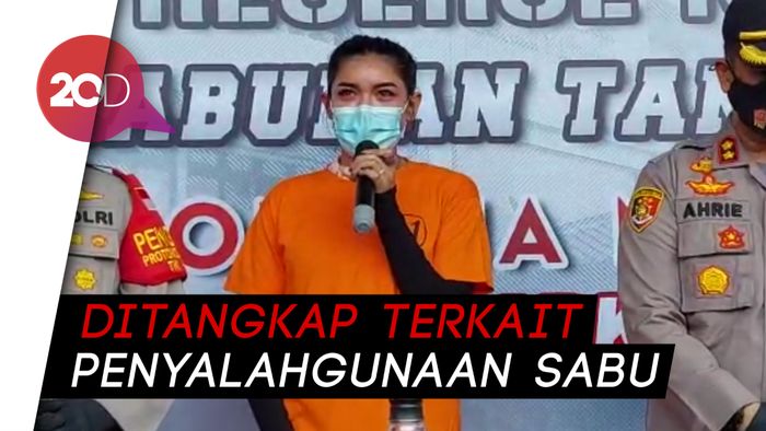 Tangis Millen Cyrus Memohon Maaf kepada Keluarga Besar