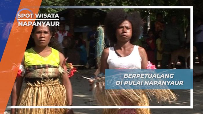  Berpetualang di Pulau Napanyaur, Papua Barat