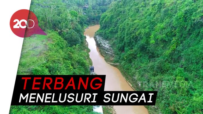 Celebrity on Vacation: Jajal Wahana Flying Fox di Air Terjun Sri Gethuk