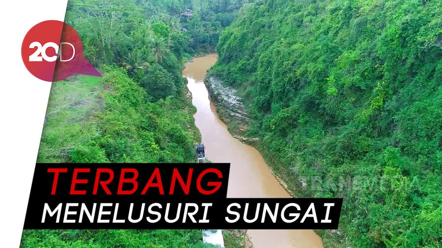 Celebrity on Vacation: Jajal Wahana Flying Fox di Air Terjun Sri Gethuk