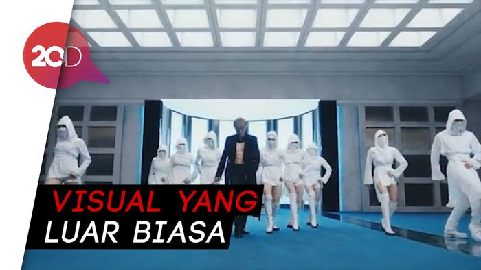 Kai EXO Seksi di Debut Solo Mmmh