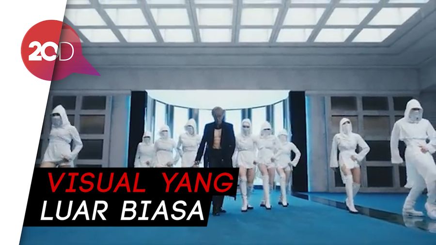 Kai EXO Seksi di Debut Solo Mmmh