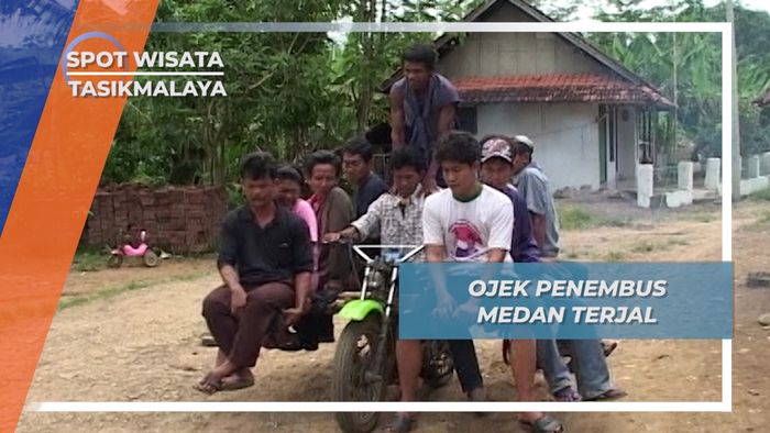 Ojek Palang Angkutan Alternatif Penembus Medan Terjal, Tasikmalaya, Jawa Barat