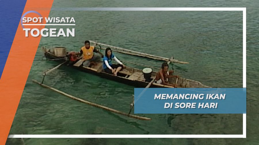 Memancing Ikan Kerapu Sore Hari Togean Sulawesi Tengah