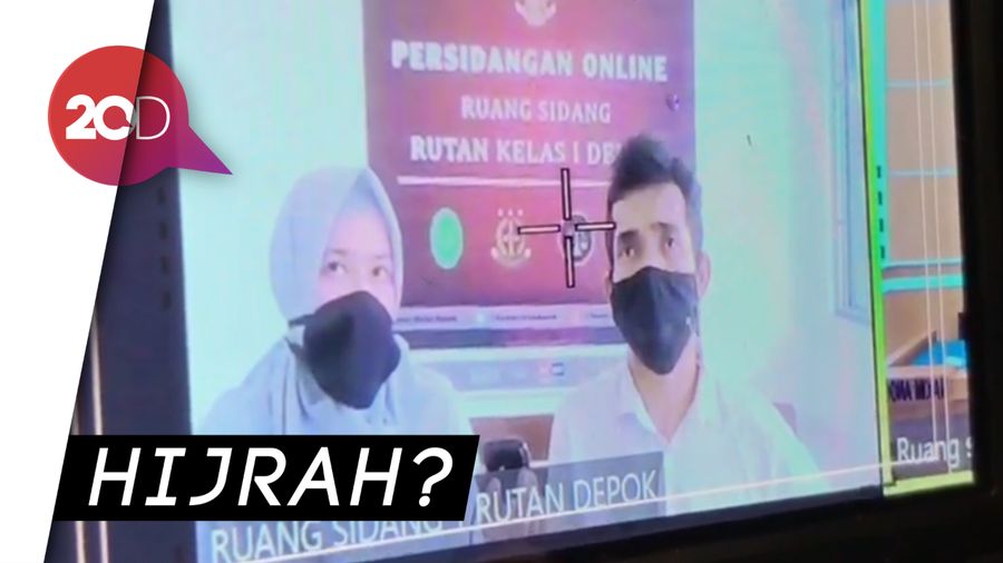 Catherine Wilson Kenakan Hijab saat Jalani Sidang Virtual Narkoba