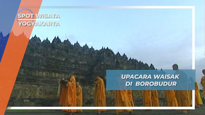 Prosesi Waisak di Borobudur Magelang