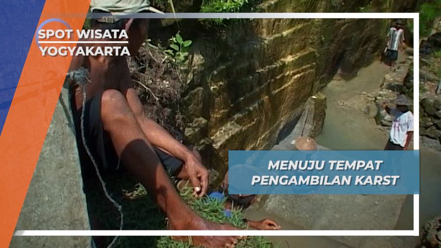 Kawasan Karst Yogyakarta yang Penuh dengan Tanaman Hijau