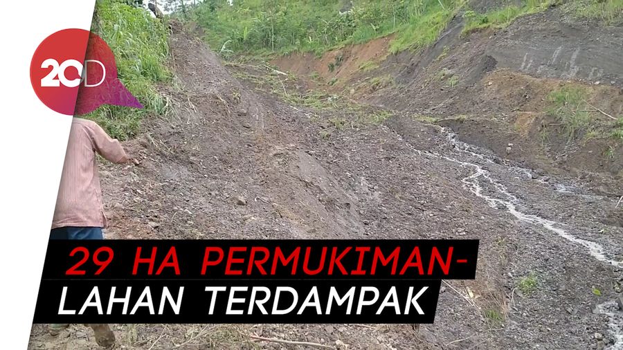 Ngeri Tanah Bergerak di Pekalongan: Ubin Pecah, 5 Ha Lahan Amblas