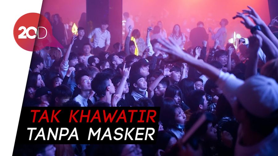 Warga Wuhan Kembali Beraktivitas, dari Nongkrong hingga Dugem