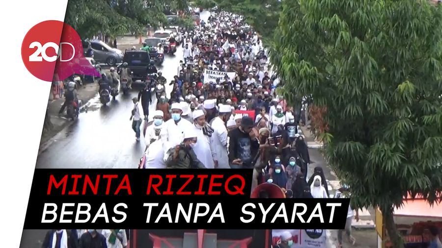 Geruduk Mapolres Purwakarta, Massa Minta Rizieq Dibebaskan