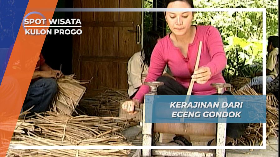 Kerajinan Eceng Gondok Sentolo Kulon Progo Jawa Tengah