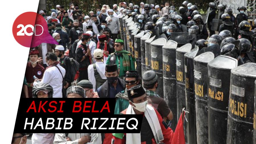 Aksi 1812: Dibubarin Paksa, Ditangkap, Eh Ada yang Reaktif Corona