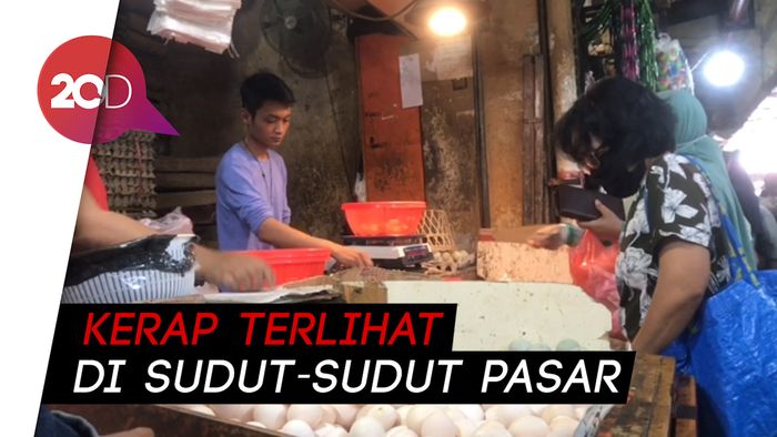 Corona Masih Ganas, Pedagang Pasar Kebayoran Lama Tak Pakai Masker