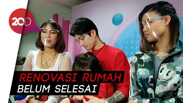 Lee Jong Hoon Ngaku Tak Pernah Punya Pohon Natal