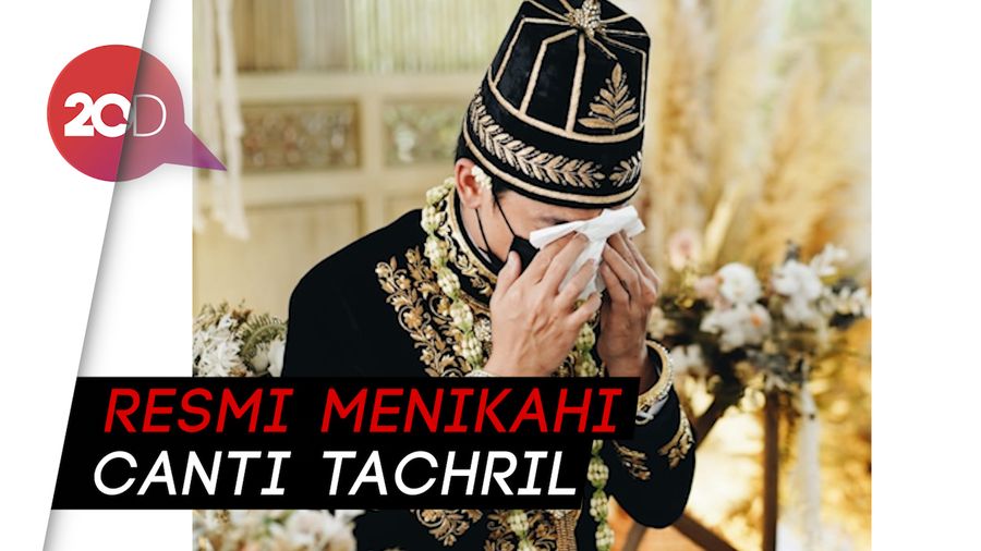 Momen Adipati Dolken Nangis Saat Ijab Kabul
