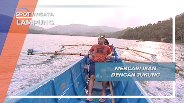 Jukung, Perahu yang Biasa Dipakai Nelayan Teluk Kiluan untuk Mencari Ikan, Lampung