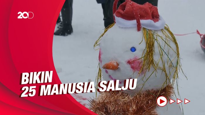 Kemeriahan Festival Manusia Salju di Rusia