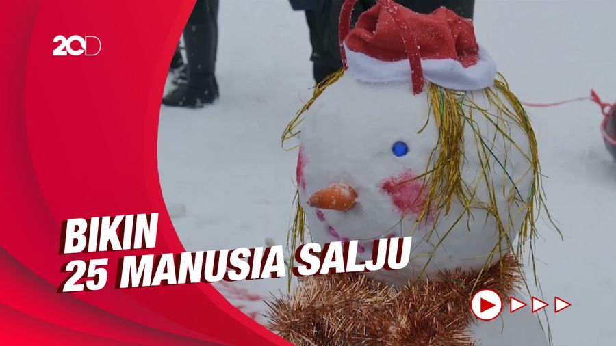 Kemeriahan Festival Manusia Salju di Rusia