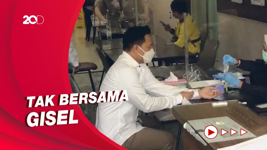 Nobu Tiba di Polda untuk Diperiksa sebagai Tersangka Video Syur