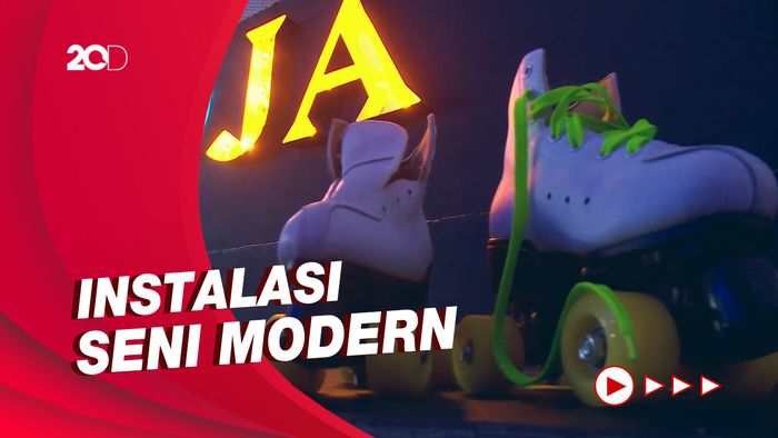 Celebrity on Vacation: Main Sepatu Roda di Moja Museum Jakarta