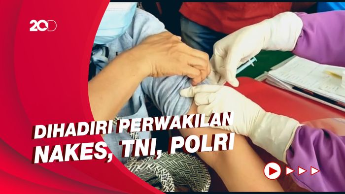 Melihat Simulasi Vaksinasi COVID-19 di Pinrang, Sulawesi Selatan
