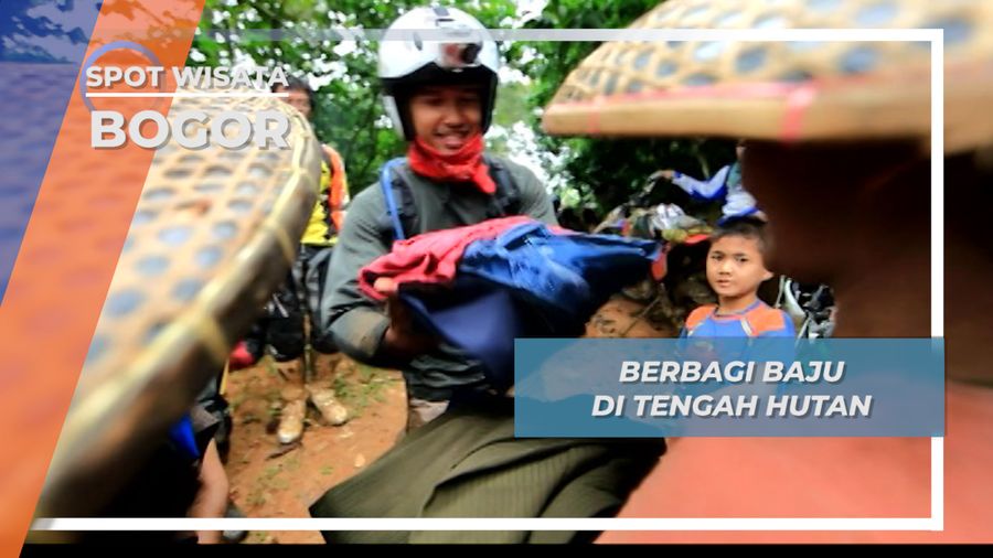 Berbagi Pakaian di Tengah Hutan Cioray, Bogor