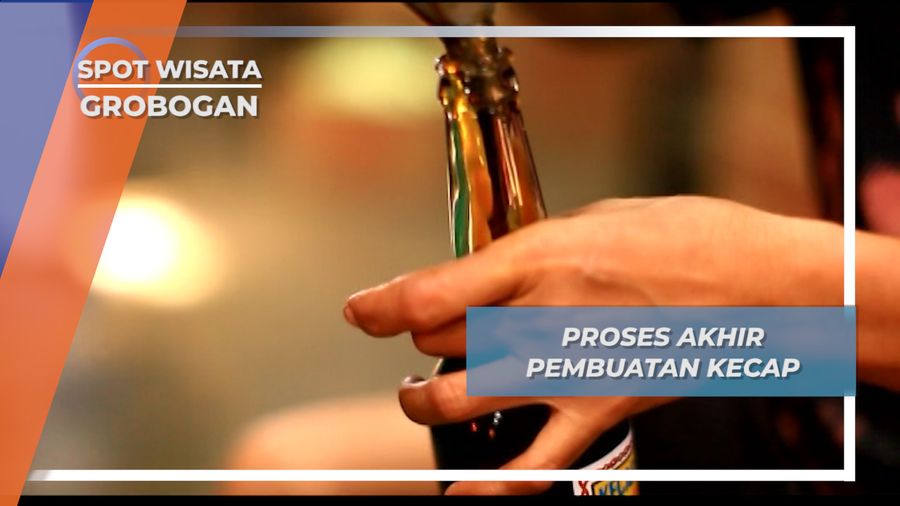 Mengemas Kecap Cap Udang Ke Dalam Botol Purwodadi Grobogan