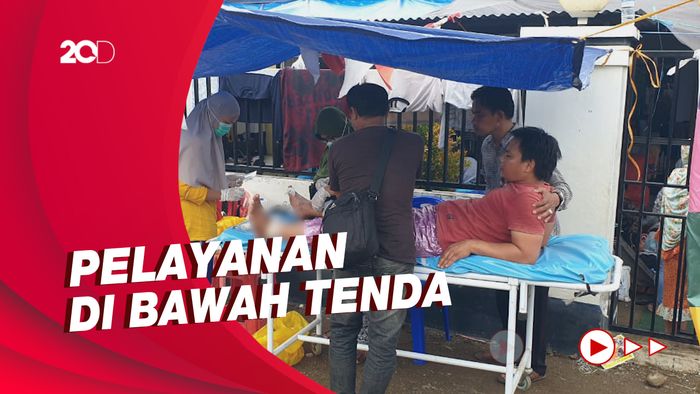 Kondisi Tenda Pengobatan Darurat di Mamuju