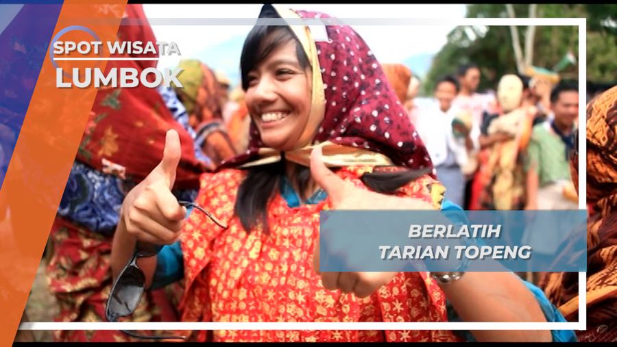 Keceriaan Dalam Berlatih Tarian Topeng Lumbok Lampung Barat
