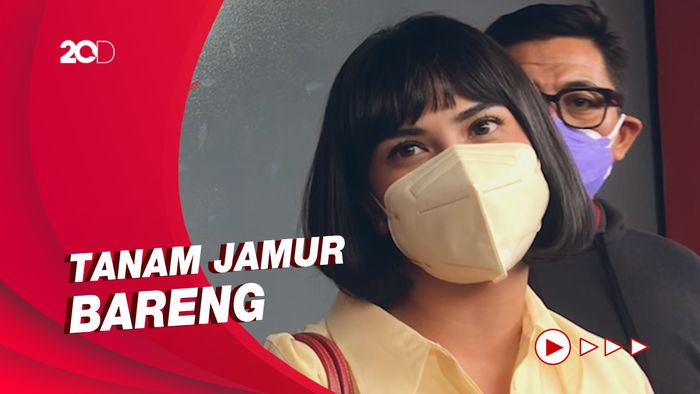 Cerita Vanessa Angel Bertemu Angelina Sondakh di Lapas Pondok Bambu