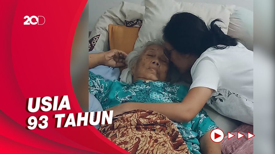 Nenek Rieke Diah Pitaloka Meninggal Dunia