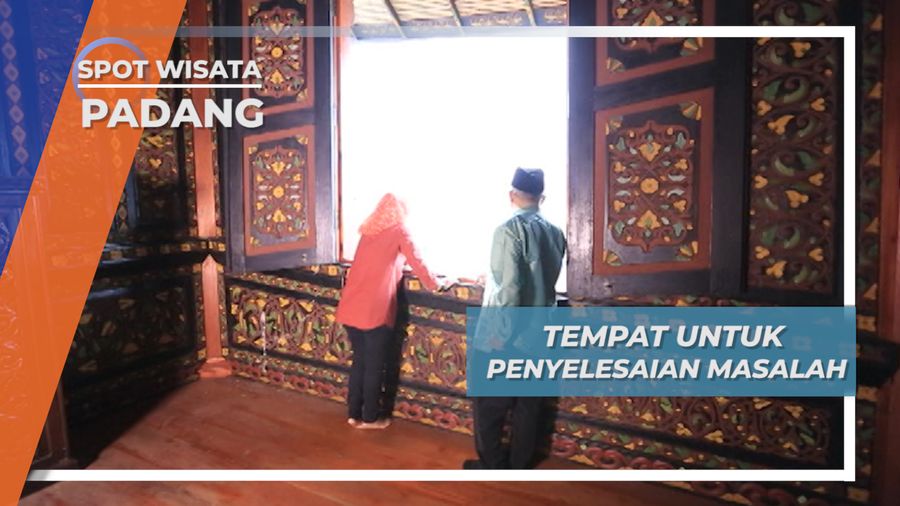 Mahligai Istana, Tempat Sakral Untuk Menyelesaikan Masalah, Tanah Datar