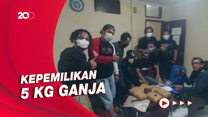 Artis yang Juga Mantan Suami Dina Lorenza Ditangkap Terkait Narkoba