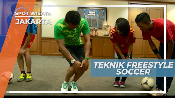 Freestyle Soccer, Bermain Bola Di Ruang Kerja Sebuah Kantor Di Jakarta