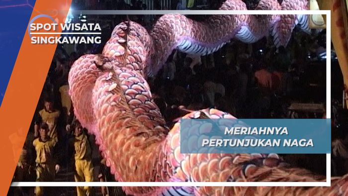 Pawai Mobil Menghias Gemerlap Malam Singkawang Kalimantan Barat 