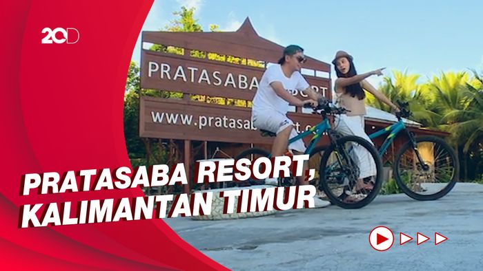 Celebrity on Vacation: Bersepeda dan Berenang di Pantai Pulau Maratua 