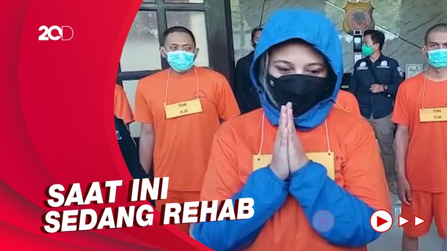 Akui Khilaf, Rinada Janji Tak Akan Sentuh Narkoba Lagi